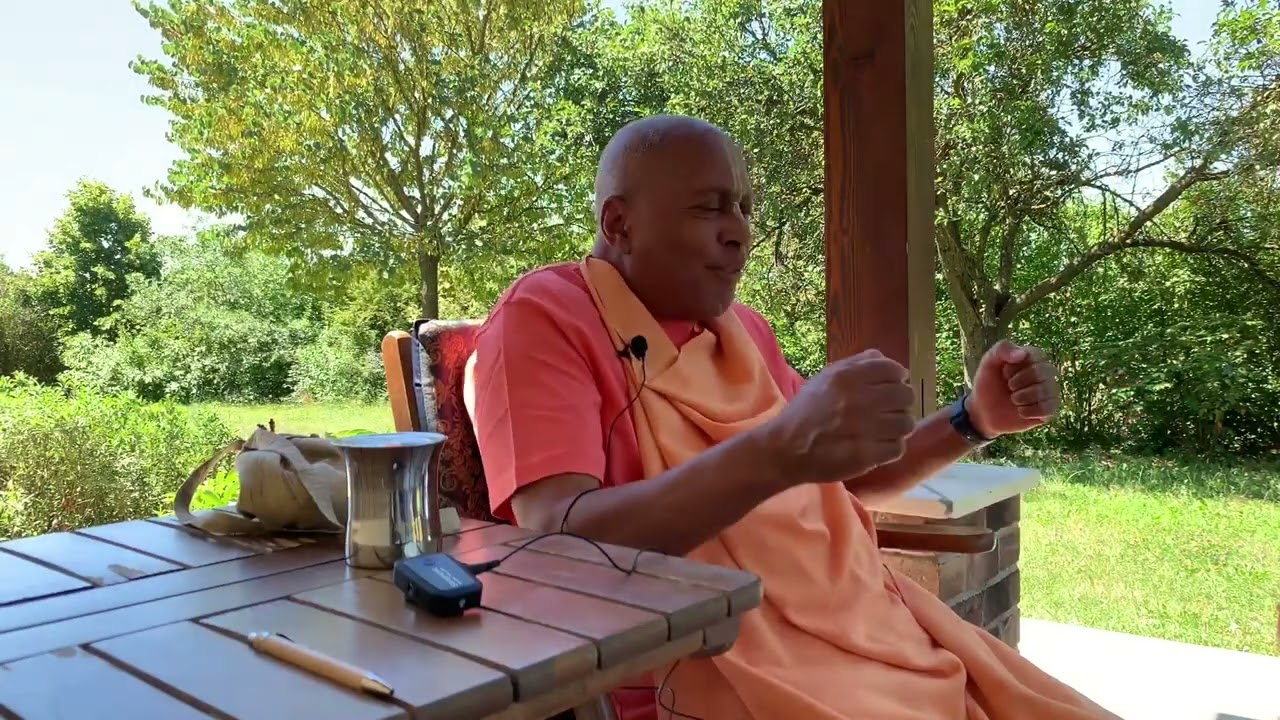 2. rész Kérdés-válasz Devāmrita Maharāja-al és a Bhakta programosokkal
