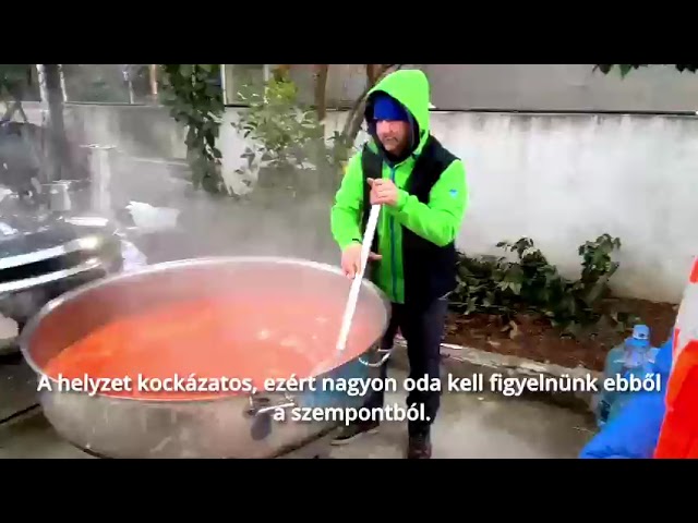 Naponta 1000 adag friss ebéd Törökországban a földrengés károsultjainak