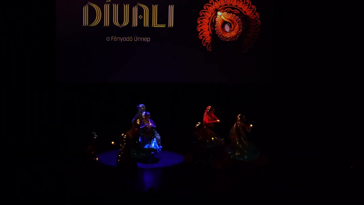 Gaura-Váni Tánccsoport: Díya-tánc