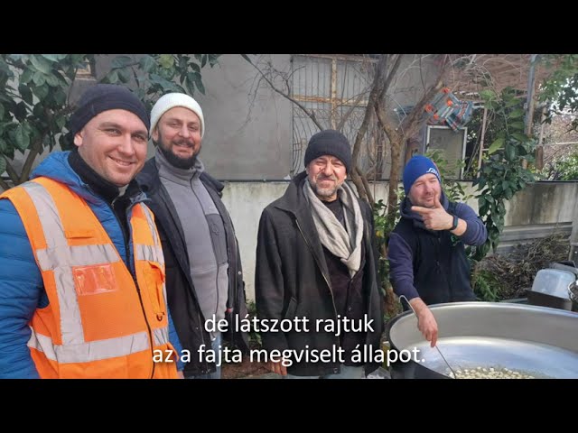 KrisnaNews: Krisna-hívő ételosztók Törökországban