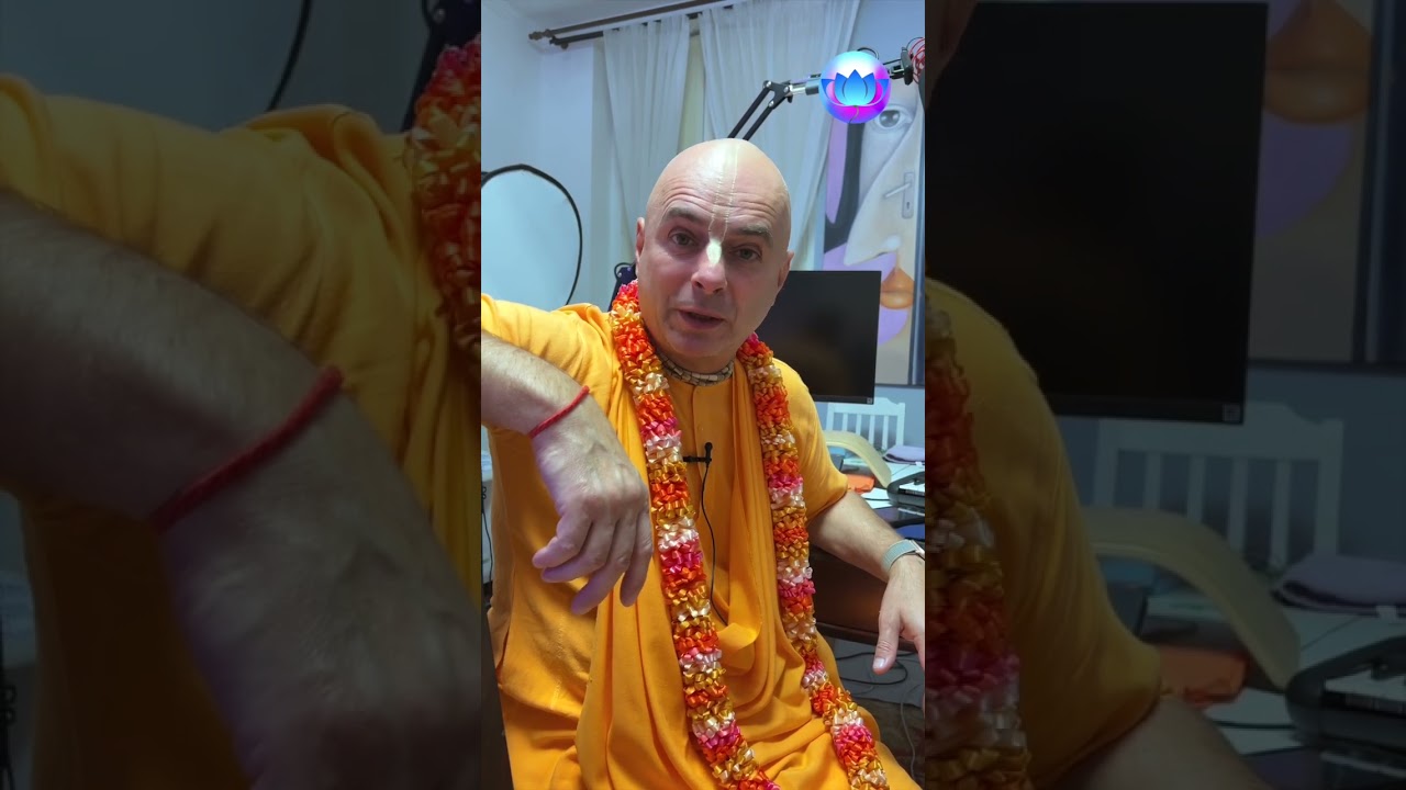 Mi a véleményed a Karácsonyi vásárlási rohamról? #shorts  Bhaktipāda Gosvāmī