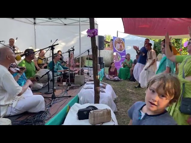 Mantra-koncert a Spirit UP Teraszon