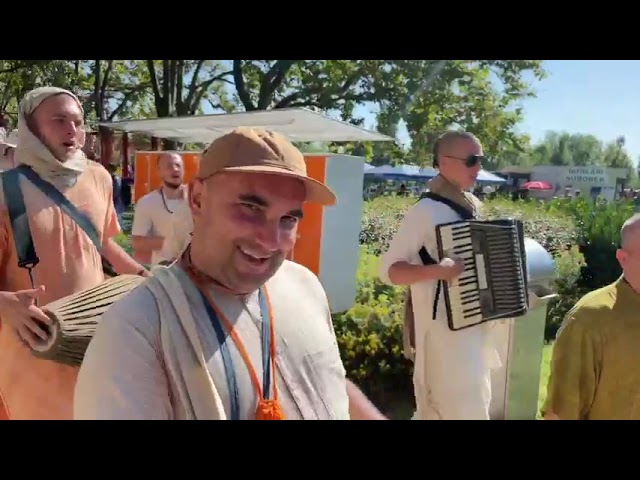 Pada-yātrā: Zenés-táncos zarándoklat – mert lépni kell!