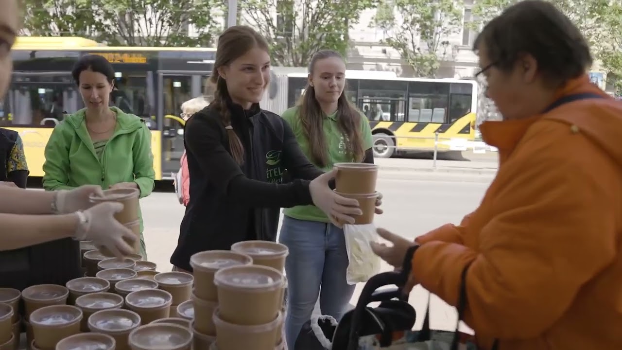 Évente 1 millió tál étellel segítünk