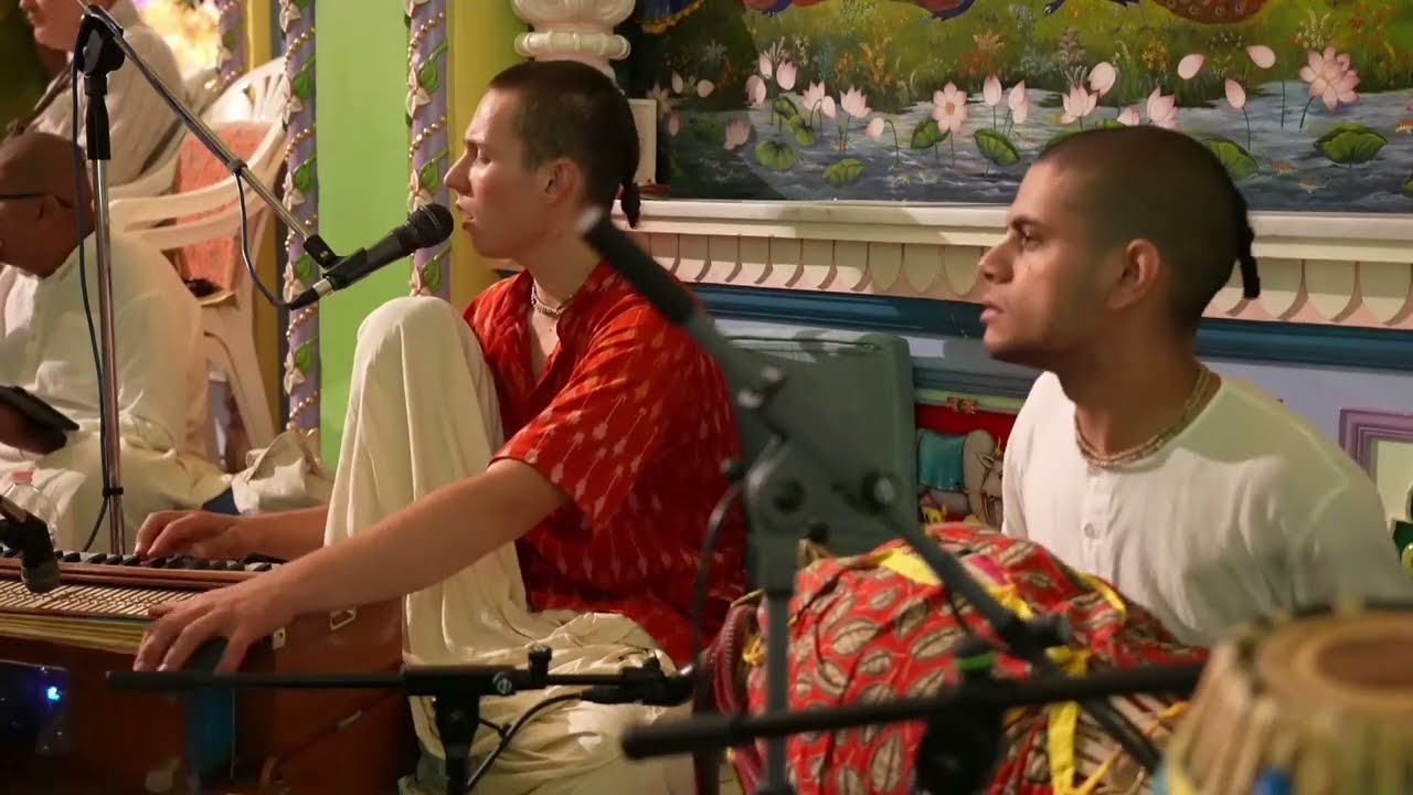 Harinarayan Prabhu – Radhastami evening kirtan