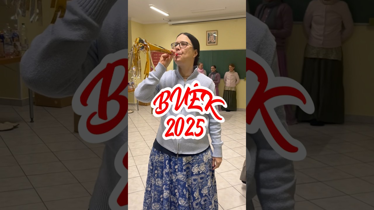 Ilyen volt az újévi party a Jóga Főiskoláján: mantrazene, vega lasagne és dixit.  #jógafőiskolája