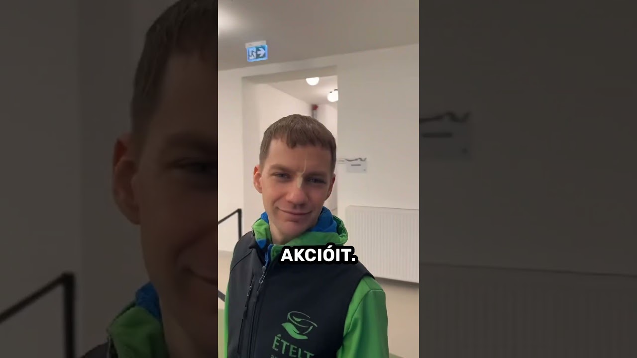 Kiemelt ételosztás a belvárosban, a Merlin Színházban