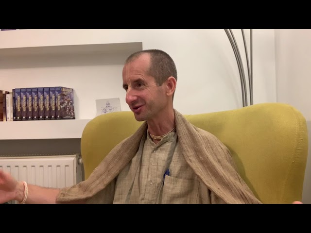 Lépünk Krisna felé, Ő is lép felénk…csak kicsit nagyobbat – Vāmanadeva megjelenése – LilaSuka Dāsa