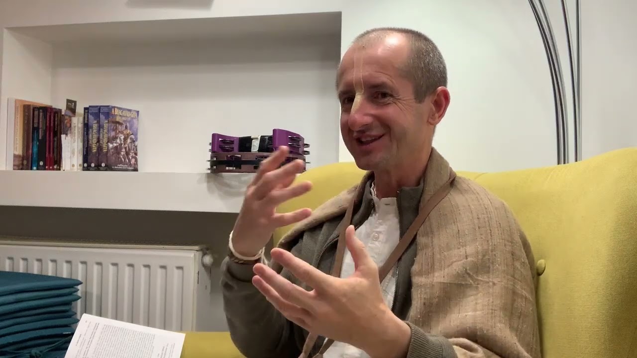 Hogyan tudjuk megtisztítani az érzékeinket, az elménket és az önvalónkat?Bg 12.11. LilaSuka Dāsa