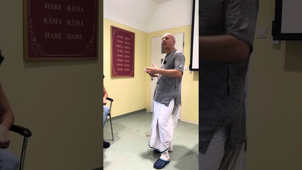 Jógalétra a Bhagavad-gítá alapján. Felvétel egy BHF-es tanórán. Jógamester és teológus hallgatókkal.