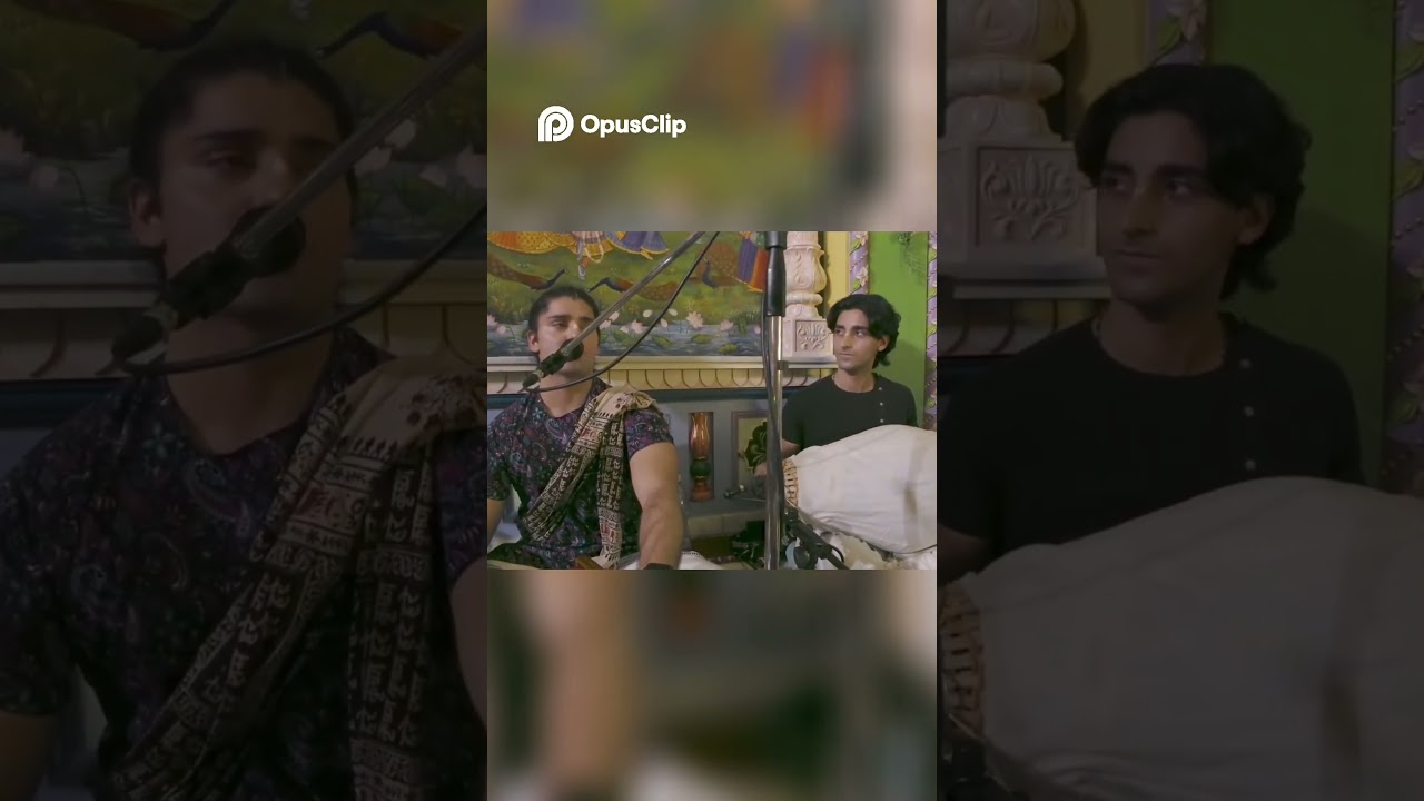 Yogindra prabhu leading Janmastami evening kirtan