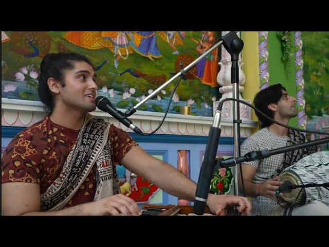 Yogindra prabhu – Gaura arati & bhajan – 2025