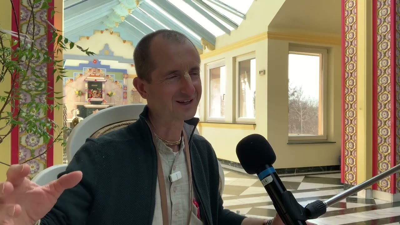 Hogyan tudjuk befogadni Sri Caitanya Mahāprabhu kegyét? Vasárnapi program. LilaSuka Dāsa